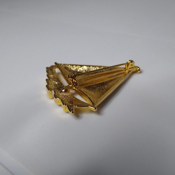 Sailboat Brooch - Picture 14 of 16